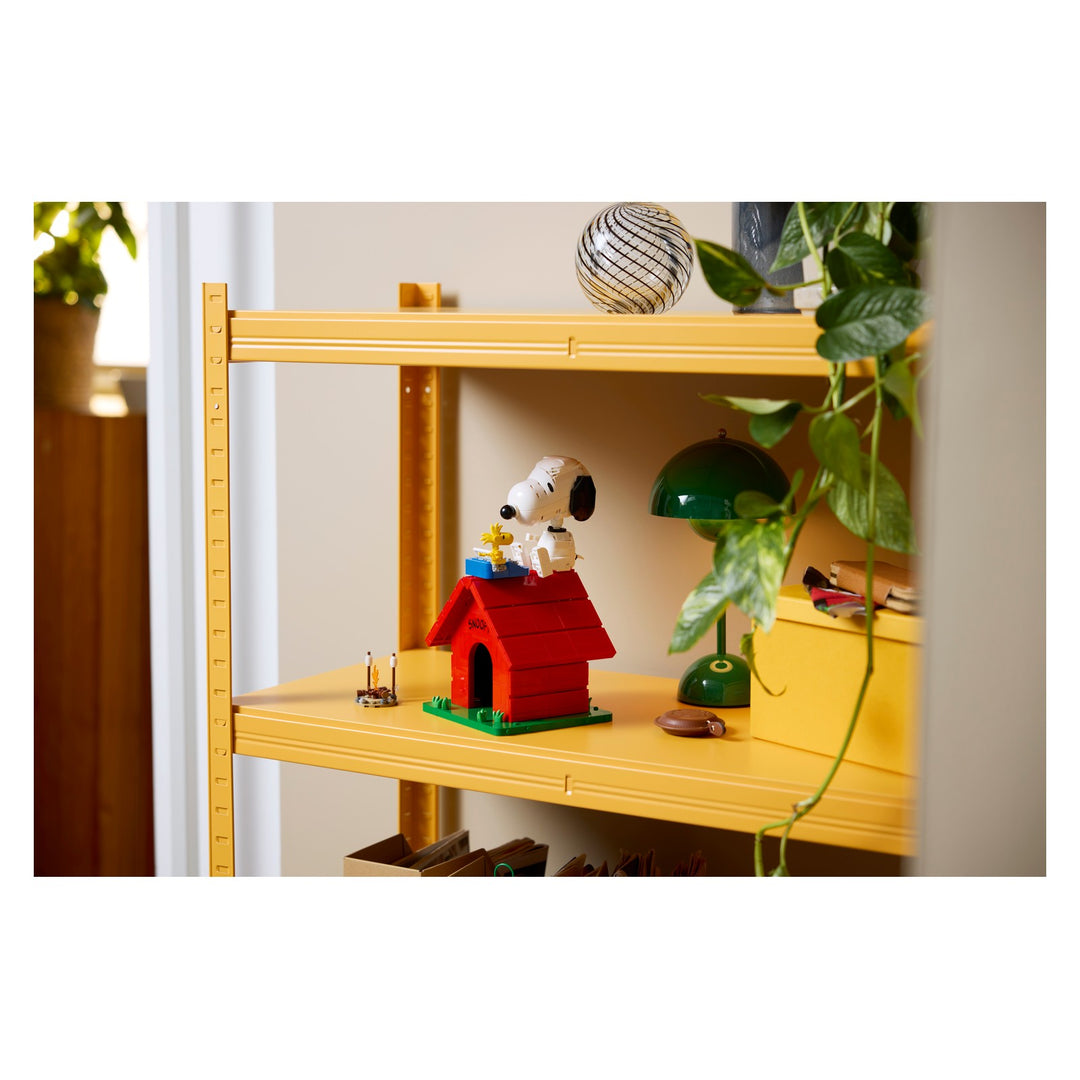 LEGO 21368 PEANUTS: LA CUCCIA DI SNOOPY