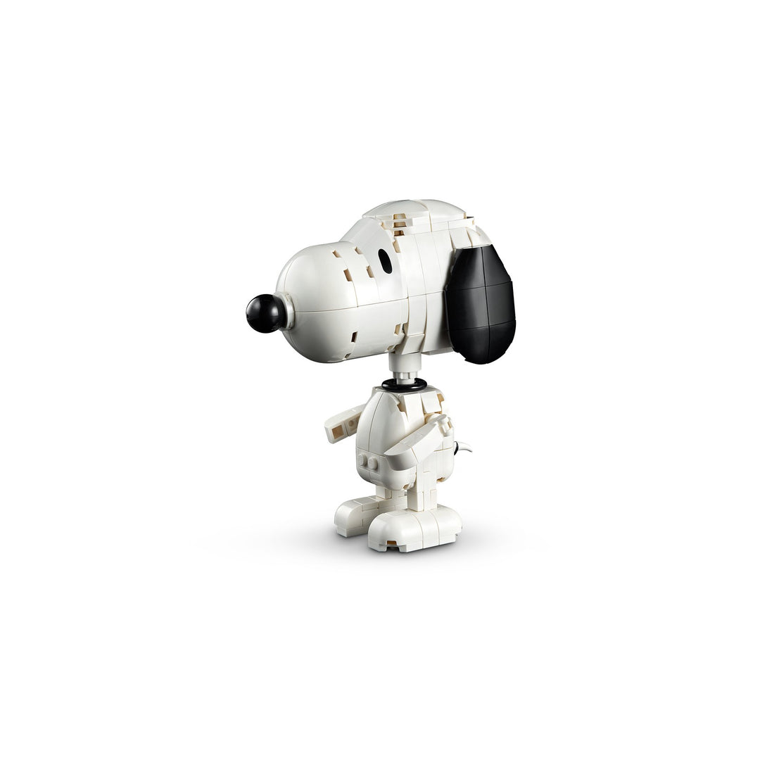 LEGO 21368 PEANUTS: LA CUCCIA DI SNOOPY