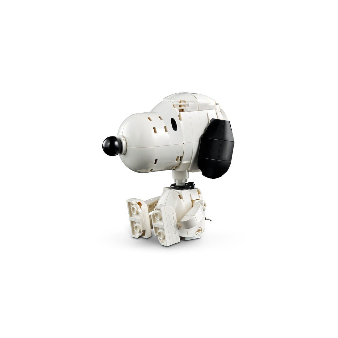 LEGO 21368 PEANUTS: LA CUCCIA DI SNOOPY