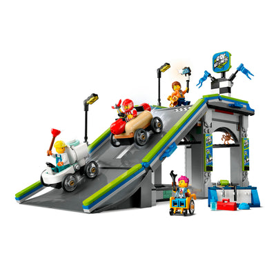 LEGO 60460 CITY NESSUN LIMITE: GARA SULLA PISTA A RAMPE