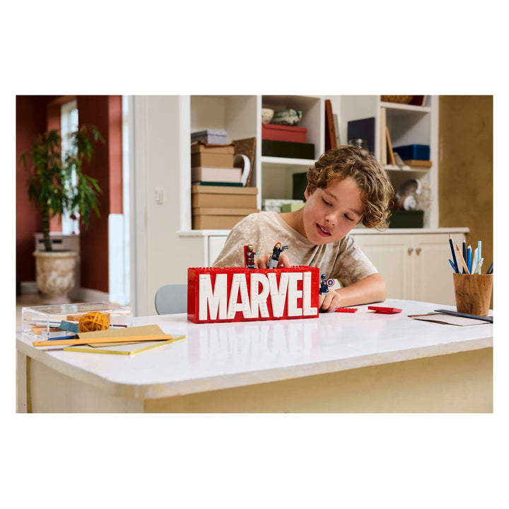 LEGO 76313 LOGO E MINIFIGURE MARVEL