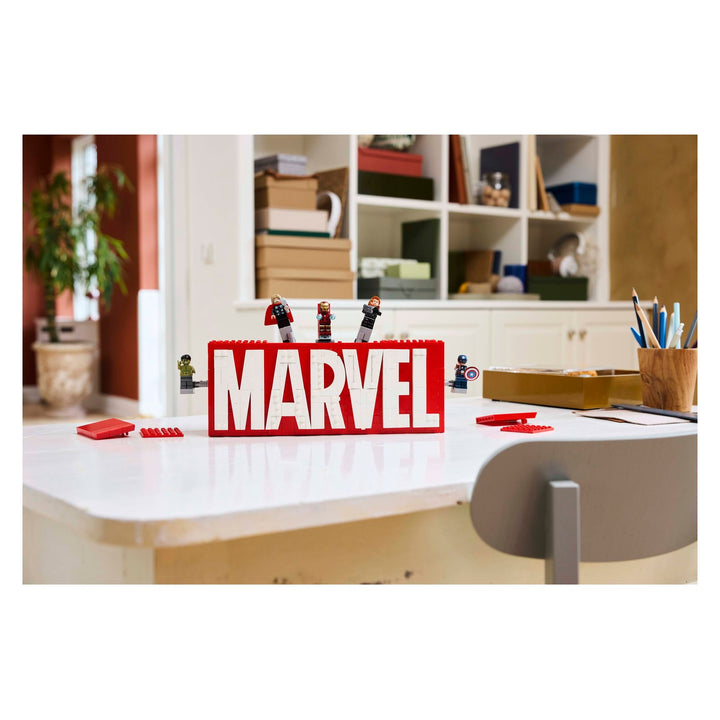 LEGO 76313 LOGO E MINIFIGURE MARVEL