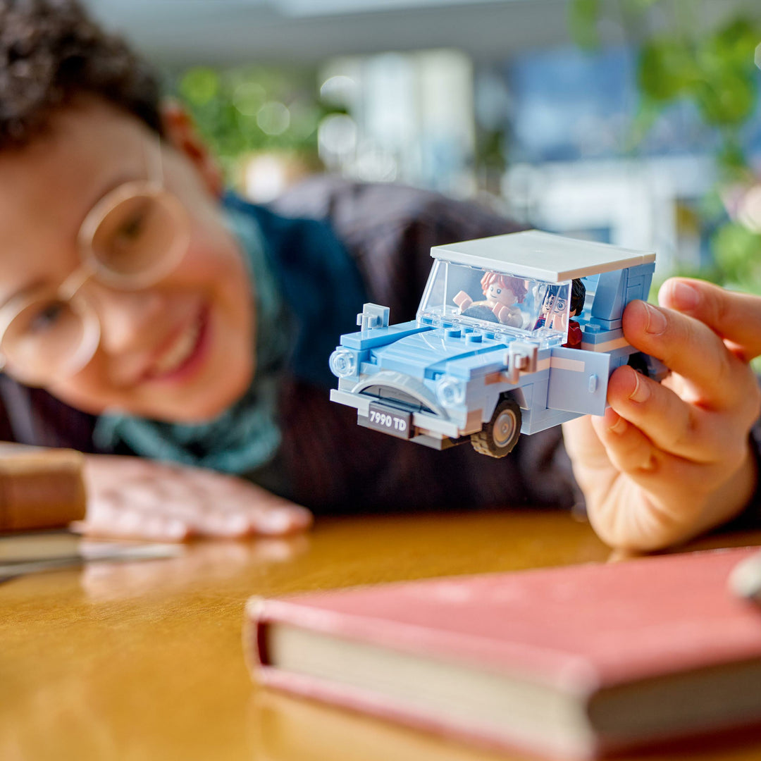 LEGO 76424 FORD ANGLIA™ VOLANTE