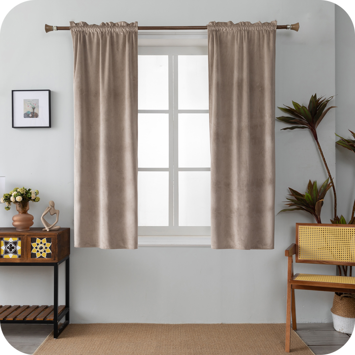 TENDA ADELAIDE OSCURANTE IN VELLUTO 2X55X150CM TORTORA
