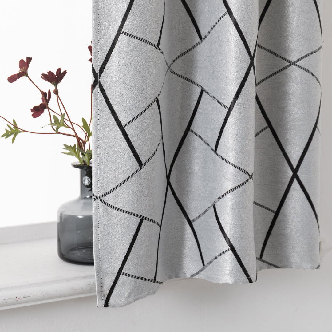 COPPIA TENDE USTICA SEMI OSCURANTI FANTASIA GEOMETRICA 2X70X145CM GRIGIO E NERO