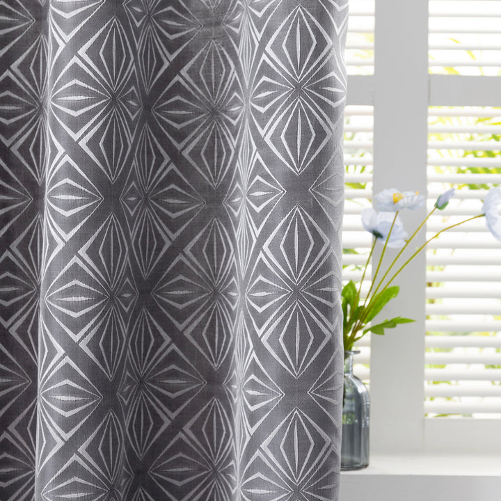 COPPIA TENDE JACQUARD NERE SEMI OSCURANTI FANTASIA A ROMBI 2X70X145CM
