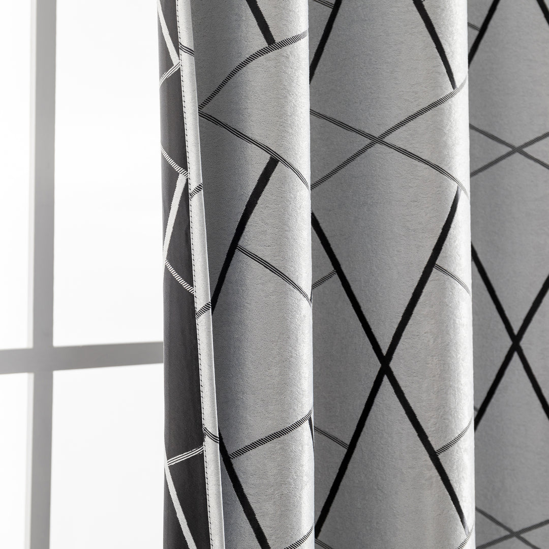 COPPIA TENDE USTICA SEMI OSCURANTI FANTASIA GEOMETRICA 2X70X145CM GRIGIO E NERO