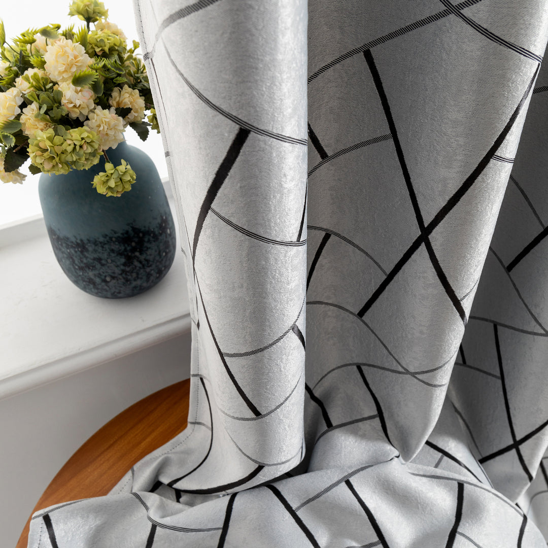 TENDA USTICA SEMI OSCURANTE FANTASIA GEOMETRICA 1 PANNELLO 140X275CM GRIGIO E NERO