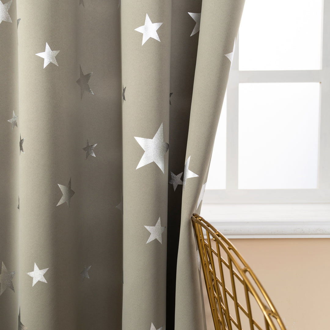 TENDA OSCURANTE FANTASIA STELLE ARGENTATE 1 PANNELLO 140X235CM TORTORA
